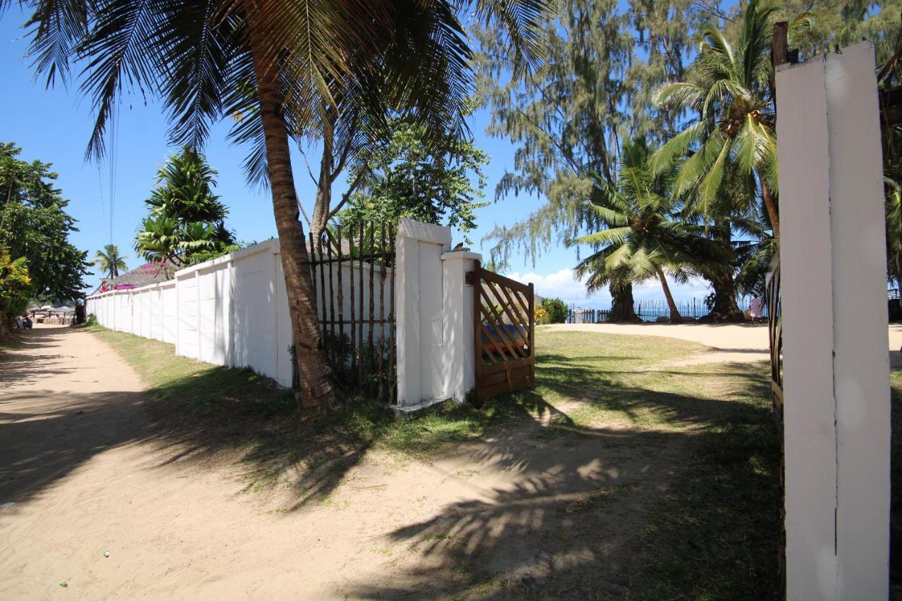 فيلا Madirokely House Nosy Be أمباتولواكا المظهر الخارجي الصورة